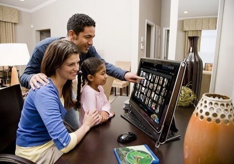 HP_TouchSmart_3 HP si-a gasit nisa, monitoarele cu ecran tactil