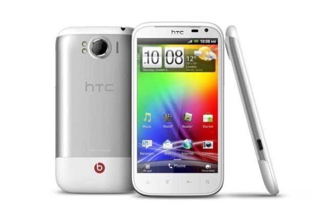 HTC anunta Sensation XL, un smartphone gigant de 4,7 inchi
