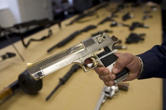 Cultura armelor in SUA: Cum sa iti alegi un revolver