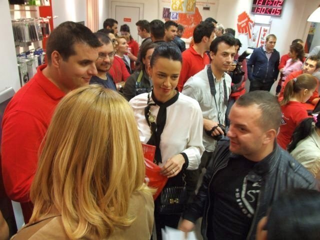 iPhone 4S, lansat cu Andreea Raicu, Robert Turcescu si Cabral