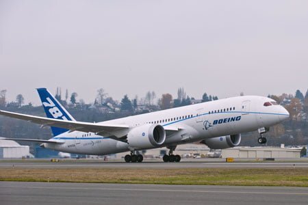 Boeing 787 Dreamliner stabileste un nou record de viteza si distanta in urma unui zbor in jurul lumii