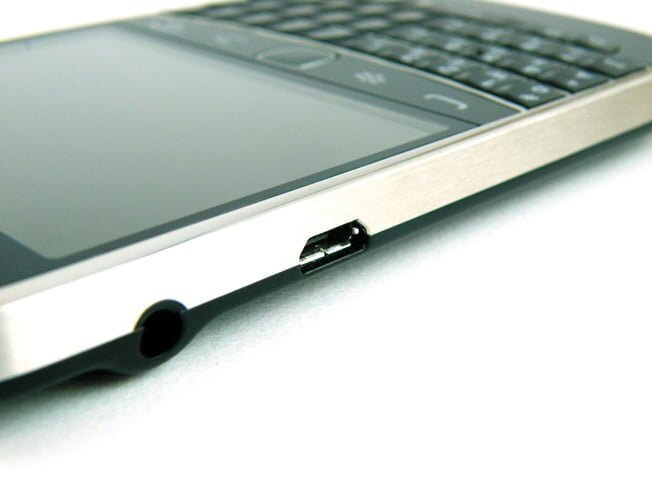 Noul BlackBerry 10, un telefon mort din start?
