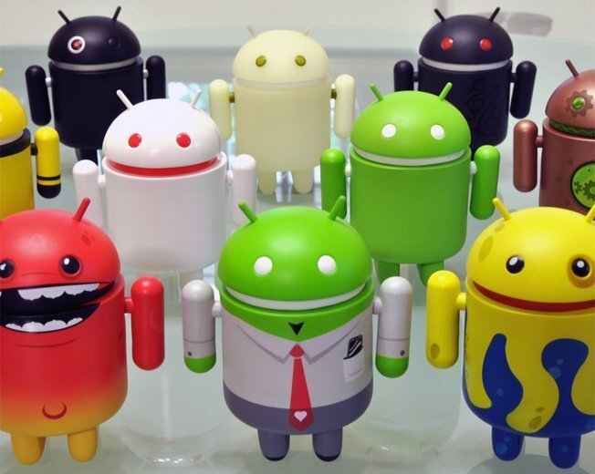 android-robots-everywhere Android 5.0. Cum vrea Google sa impuste doi iepuri dintr-o lovitura