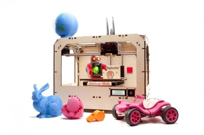 Makerbot Replicator 2. Cum sa printezi obiecte 3D (VIDEO)