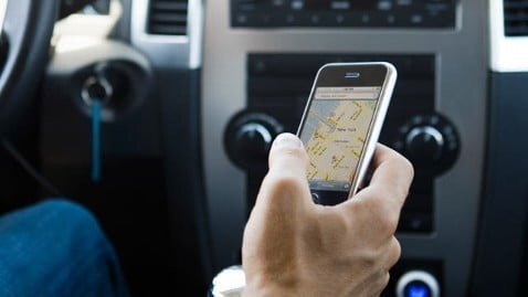 Cum sa gasesti o parcare cu telefonul mobil