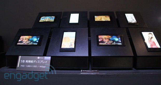 Vom avea smartphone-uri si mai mari: Sharp a prezentat display-uri de 5 inchi FullHD