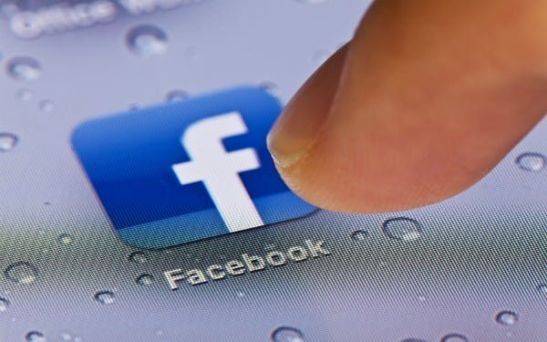 38% dintre angajatori isi recruteaza salariatii de pe Facebook