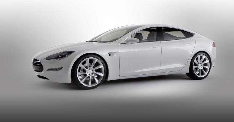Tesla Model S, primul automobil electric desemnat masina anului in SUA (VIDEO)