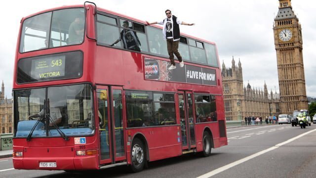 Dynamo bus stunt