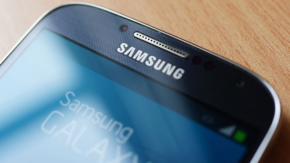 tester oficial GadgetReport.ro Samsung-Galaxy-S4