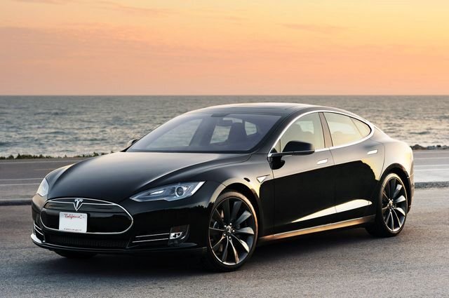 Masinile inteligente tesla-model-s