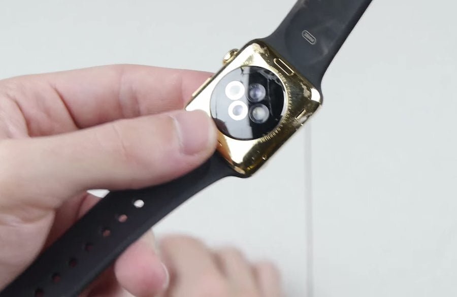 Cum distrugi un Apple Watch de 10.000 $