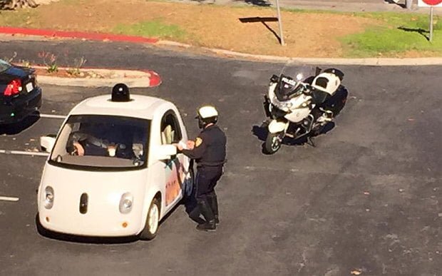google car oprita de un politist